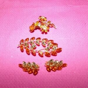 B DAVID PINK RHINESTONE BROOCHES CLIPS